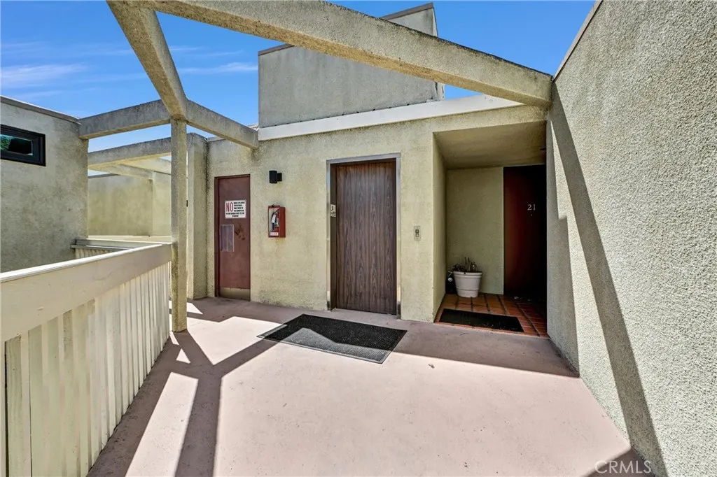 https://cdn.realtyfeed.com/cdn/127/306702998/69abe40a61c0f7f8f6341cf85ec3e0bc.webp