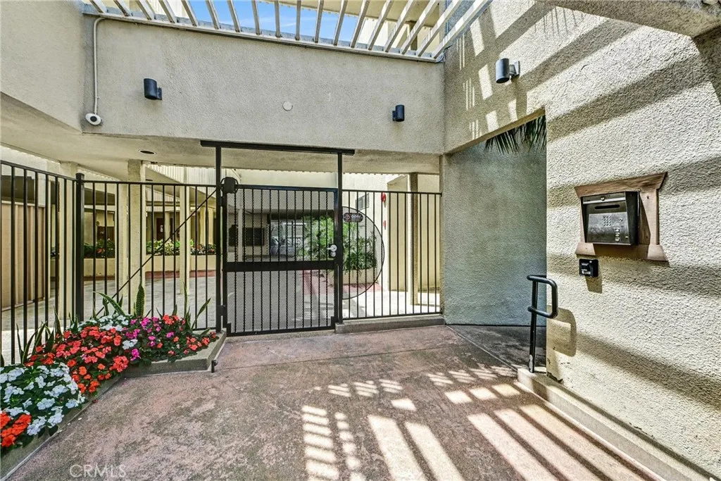 4513 Cove Drive Unit 17, Carlsbad, CA 92008 - Photo 4 of 50, Carlsbad, CA