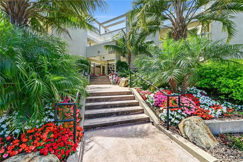 4513 Cove Drive Unit 17, Carlsbad, CA 92008 - Photo 3 of 50, Carlsbad, CA