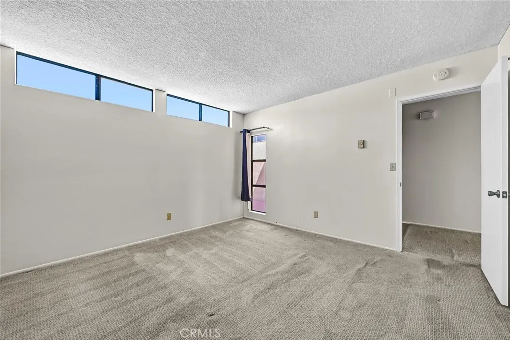 https://cdn.realtyfeed.com/cdn/127/306702998/fee225fc50a3d10db1ba4591aa8c6ce4.webp