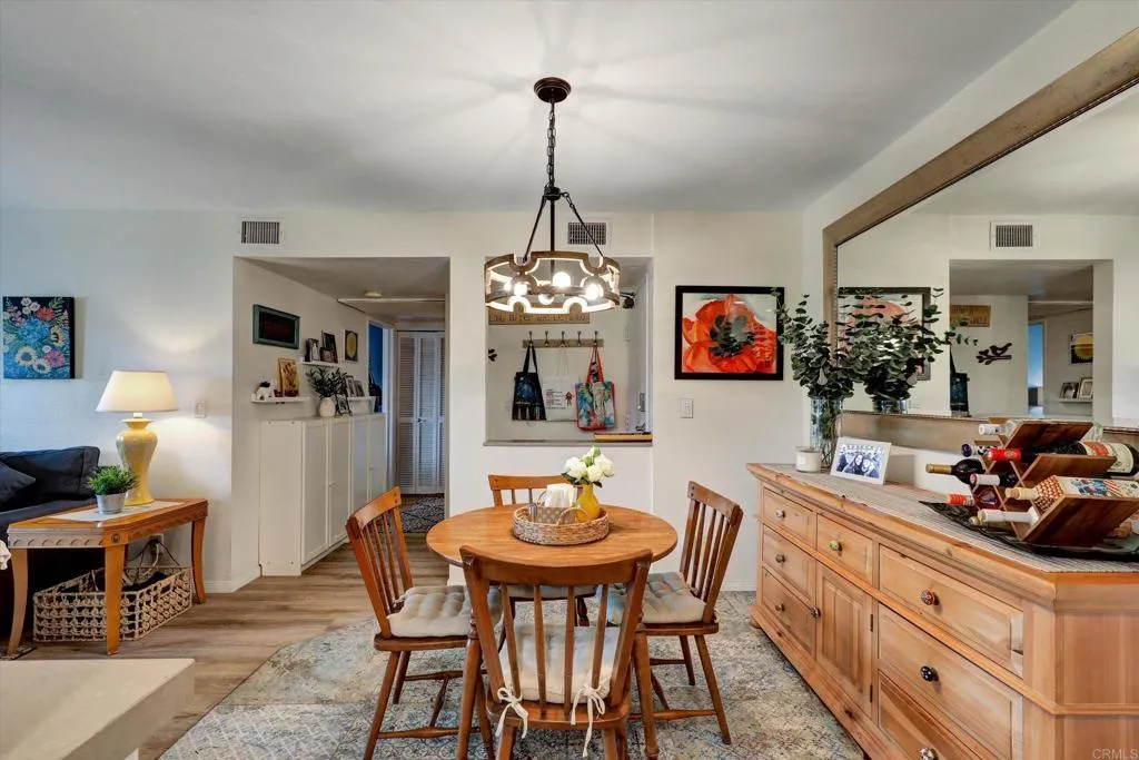 Photo #8: NDP2603997 Listing: Photo #8