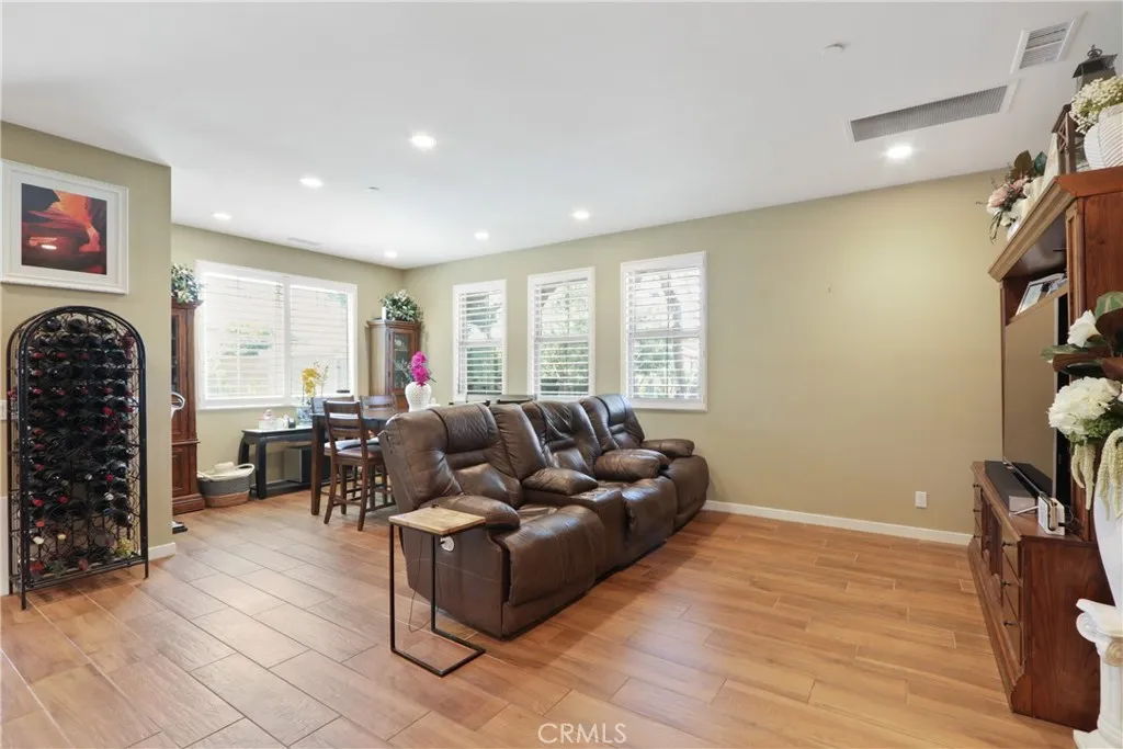 10902 Flora Park Way, Cypress, CA 90720 - Photo 4 of 35, Cypress, CA