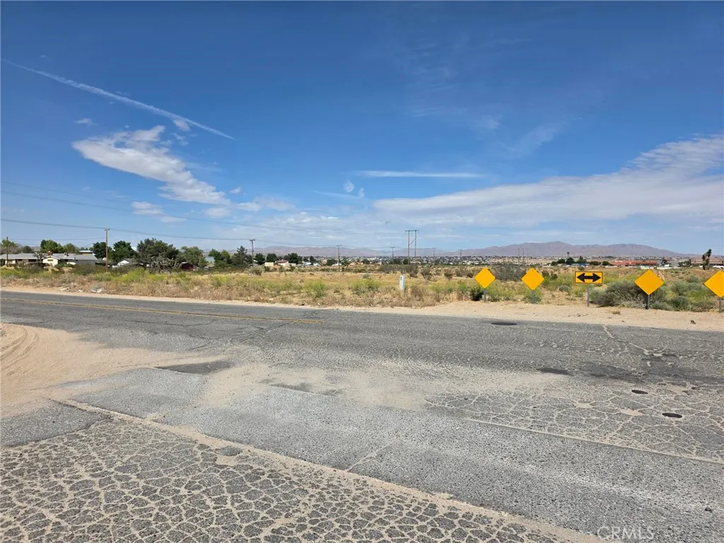 32 Palmdale Blvd., Palmdale, CA, 93552
