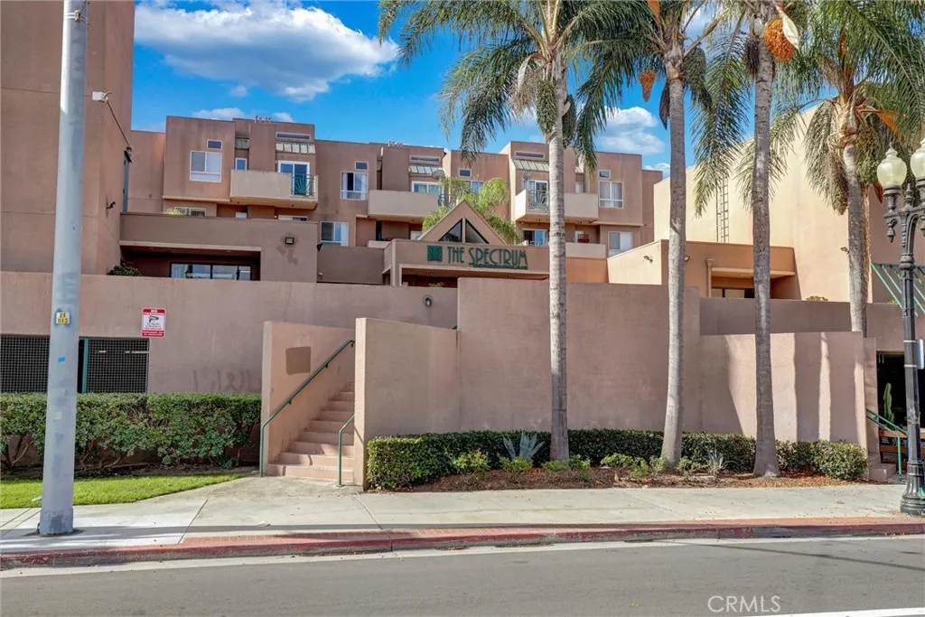 Santa Ana, CA 92701