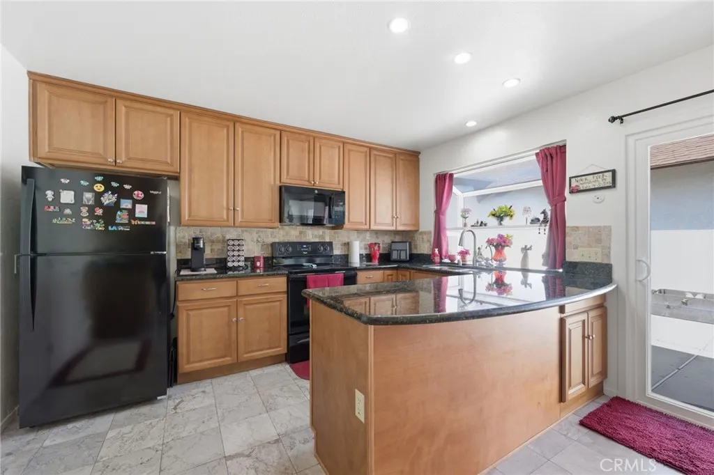 https://cdn.realtyfeed.com/cdn/127/306703145/830dafa8b0f811239f65a7ce49261ba5.webp