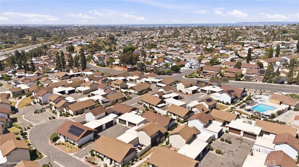 https://cdn.realtyfeed.com/cdn/127/306703145/dbb6e26b43960faf8144930ff96eaec2.webp