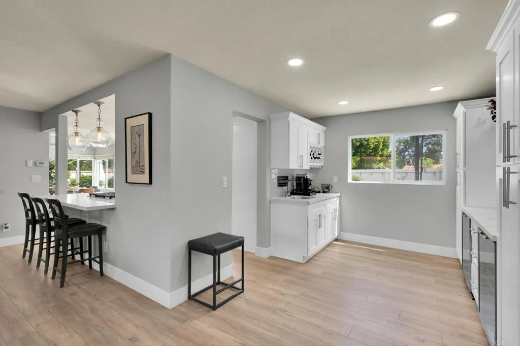 https://cdn.realtyfeed.com/cdn/127/306703149/1032dd9fd60861aacac664bd1473afe1.webp