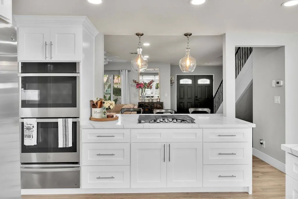 https://cdn.realtyfeed.com/cdn/127/306703149/fc7d04327b6618a668b950321508a1a6.webp