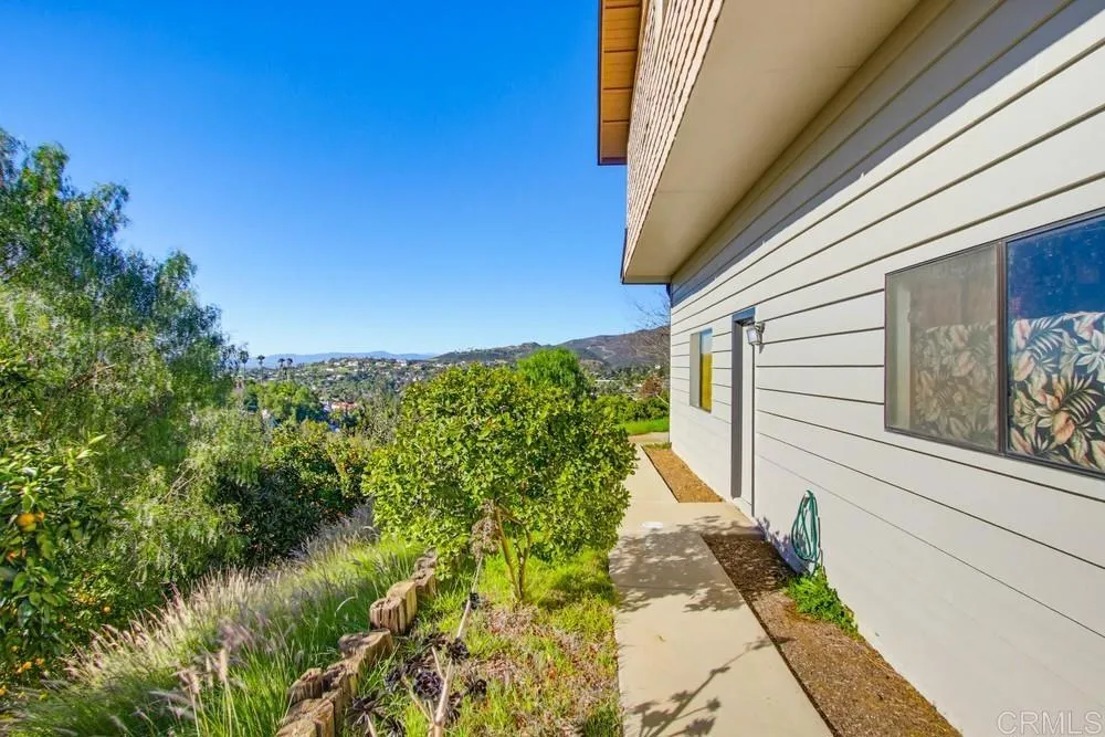 3709 Buena Creek Road, Vista, CA, 92084