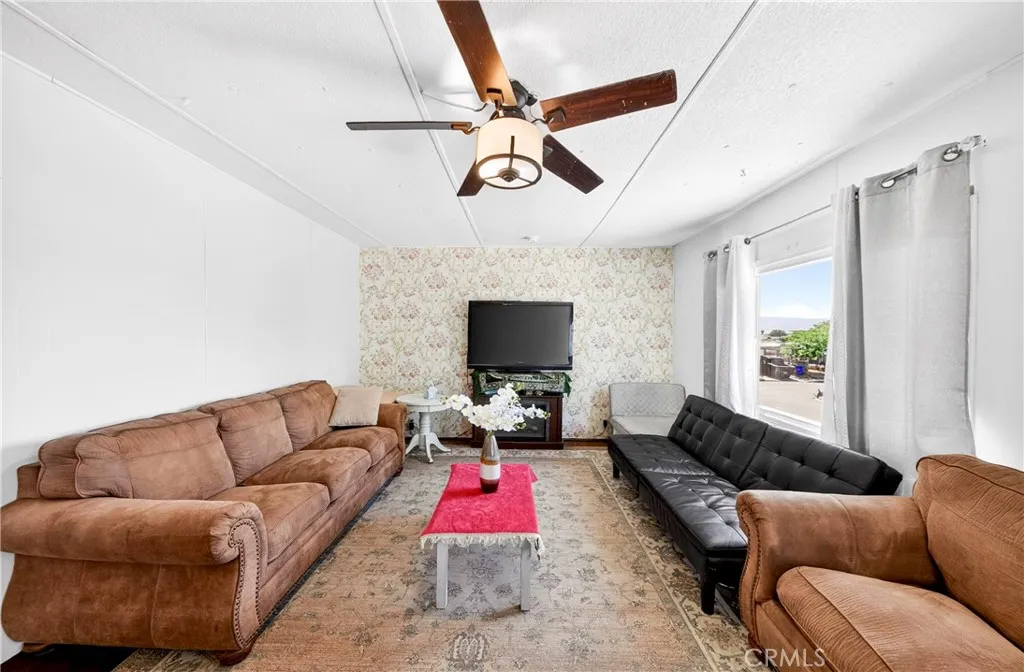 15668 Calico, Victorville, CA, 92395