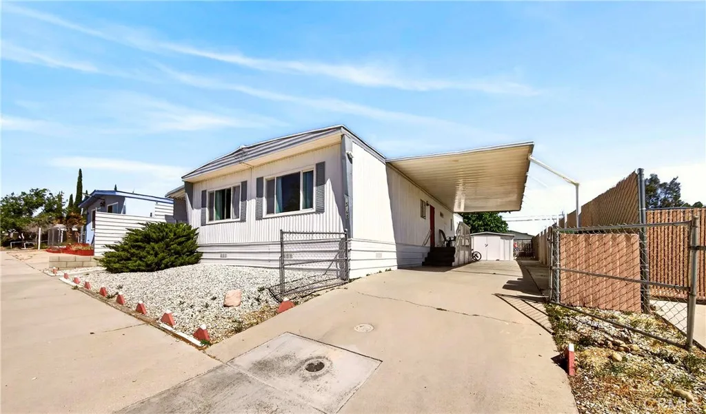 15668 Calico, Victorville, CA, 92395