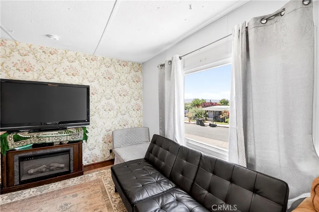 15668 Calico, Victorville, CA, 92395