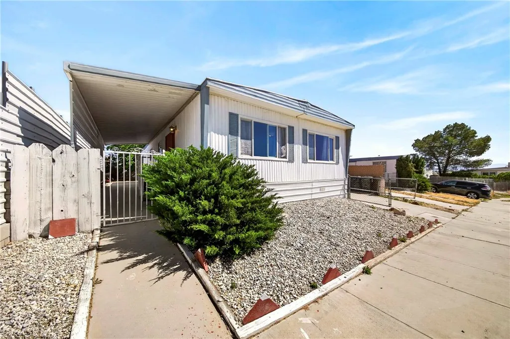 15668 Calico, Victorville, CA, 92395