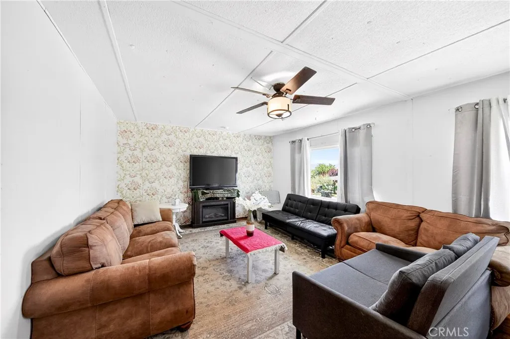 15668 Calico, Victorville, CA, 92395