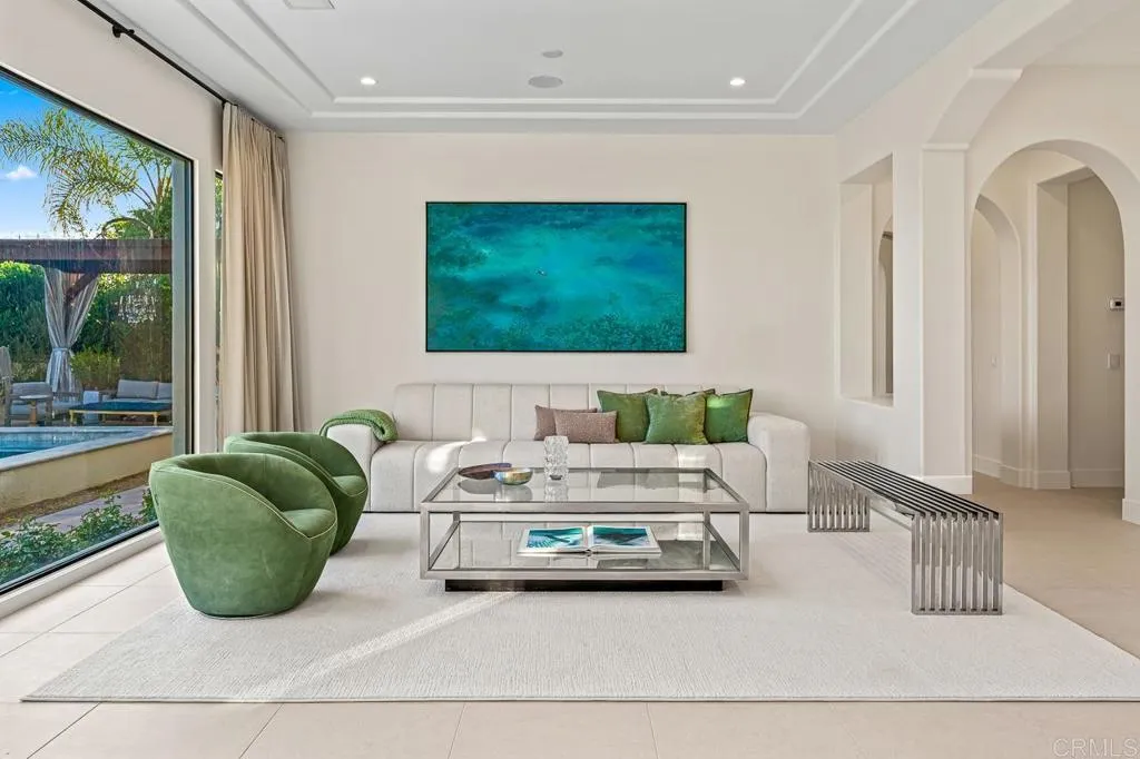 https://cdn.realtyfeed.com/cdn/127/306703211/1031c0c8aa081ee0a5bab18a07fc857e.webp