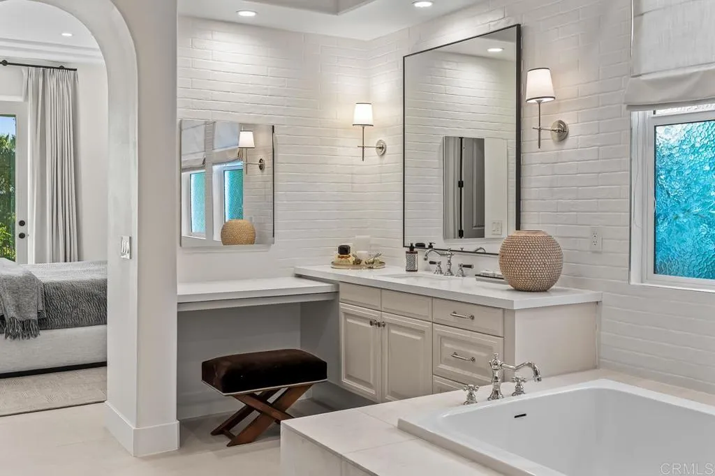 https://cdn.realtyfeed.com/cdn/127/306703211/4016348201e826fe96d82b2042ec322d.webp