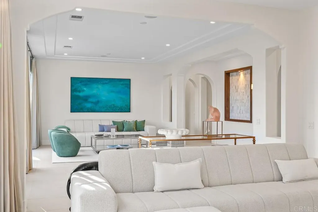 https://cdn.realtyfeed.com/cdn/127/306703211/55c5d3ae01911c4039e16b9493e9fc0a.webp
