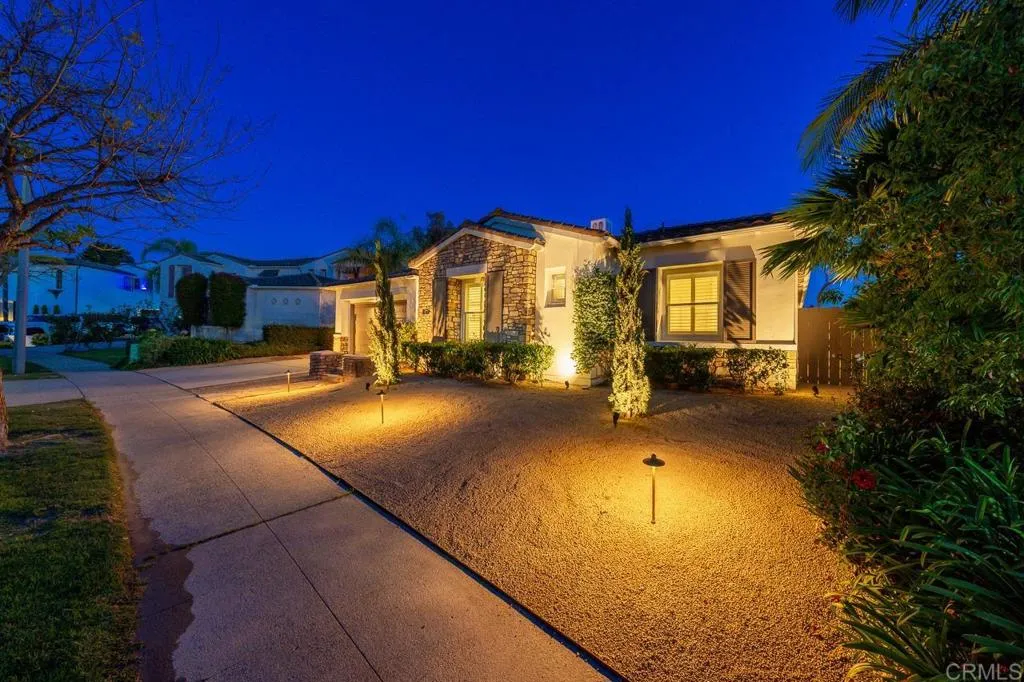 https://cdn.realtyfeed.com/cdn/127/306703211/75c197281fb1869e08d24411f56a9992.webp