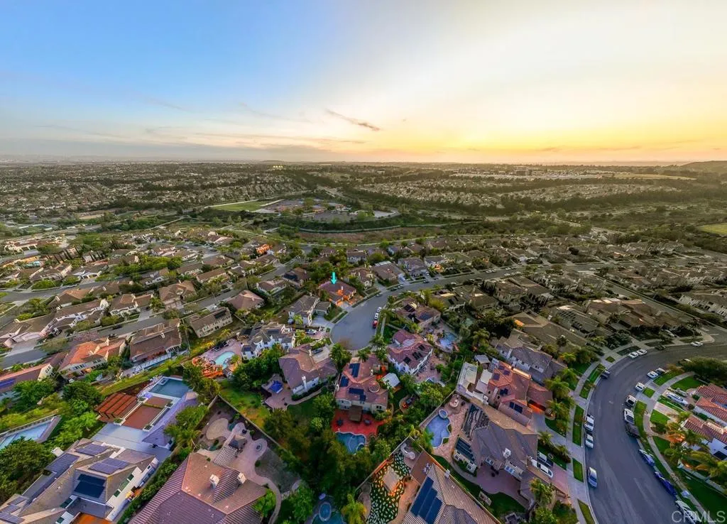 https://cdn.realtyfeed.com/cdn/127/306703211/cde1df965274cf08ac6b821ed3f988d1.webp