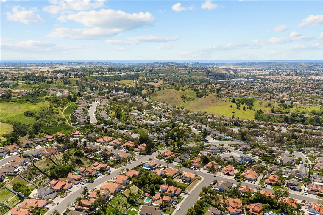 https://cdn.realtyfeed.com/cdn/127/306703220/3ebc463f7d16846e79b807517839f8e8.webp