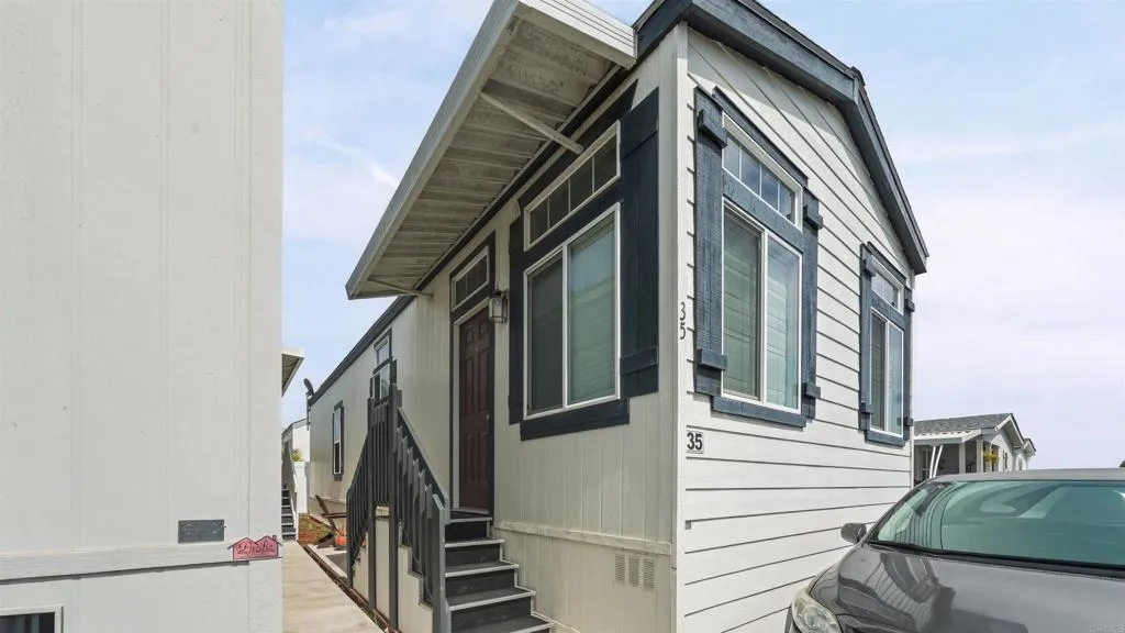 https://cdn.realtyfeed.com/cdn/127/306703365/b4b24de99b3965b701840afc21b2767d.webp