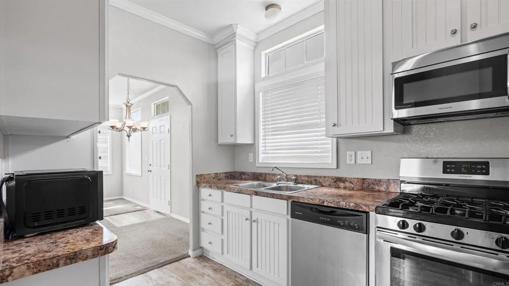 https://cdn.realtyfeed.com/cdn/127/306703365/e705f2d3d2ba57233a7ccdc7f5e2ef32.webp