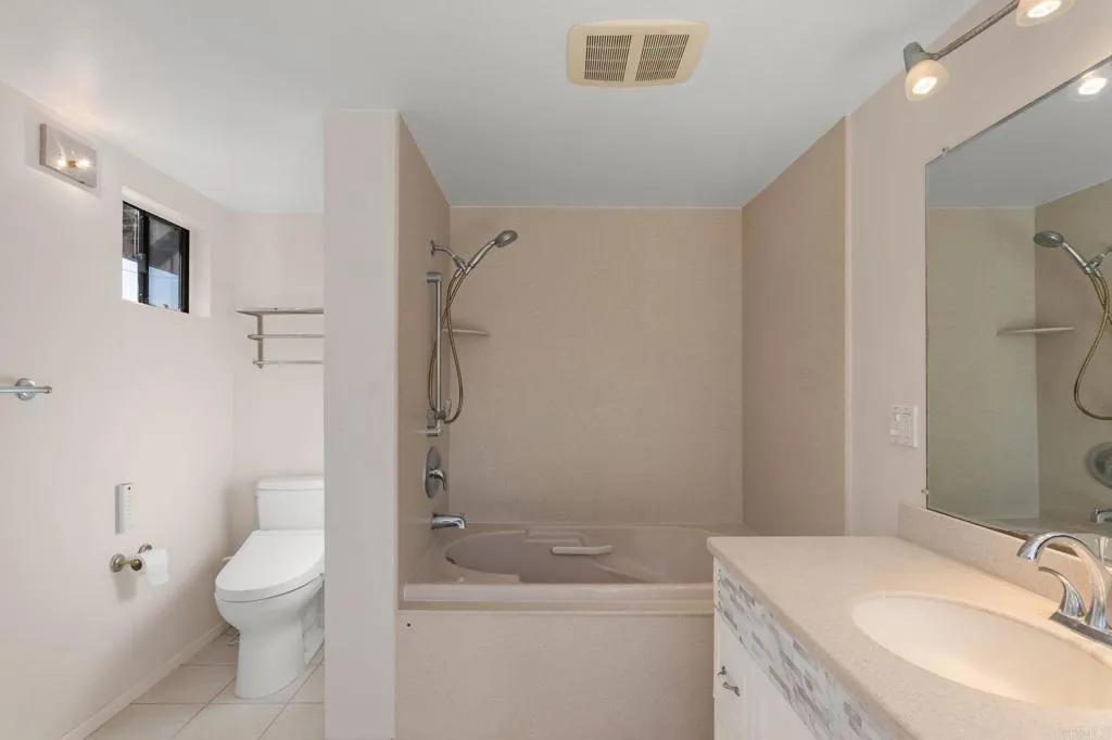 https://cdn.realtyfeed.com/cdn/127/306703369/05152b933d4cebe4c75205098dd502a6.webp