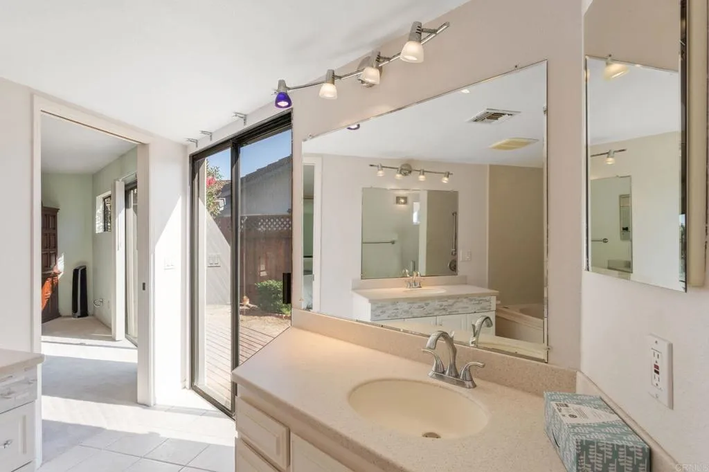 https://cdn.realtyfeed.com/cdn/127/306703369/298f9822dbd85444dbf9943f7880e249.webp