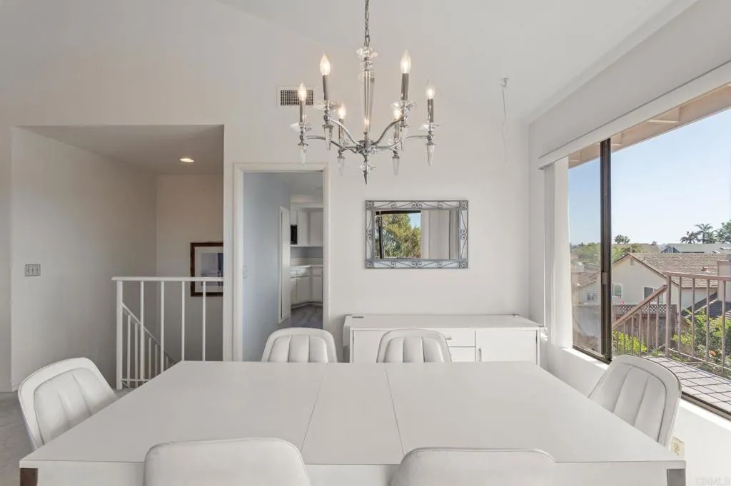 https://cdn.realtyfeed.com/cdn/127/306703369/fe58931ed2b70ecb10cf8ff8e11f1039.webp