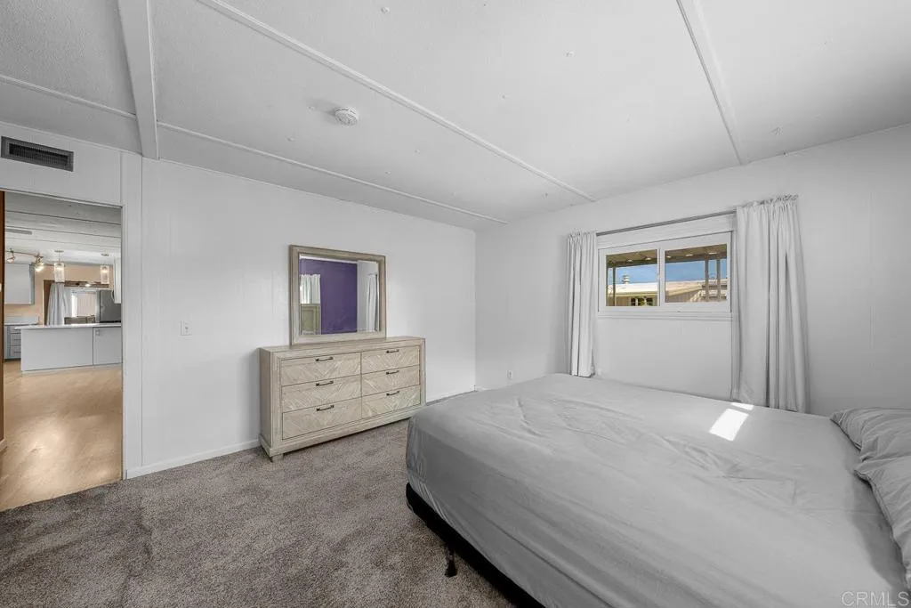 https://cdn.realtyfeed.com/cdn/127/306703372/6659040b74f1cf473e6b5d219d355262.webp