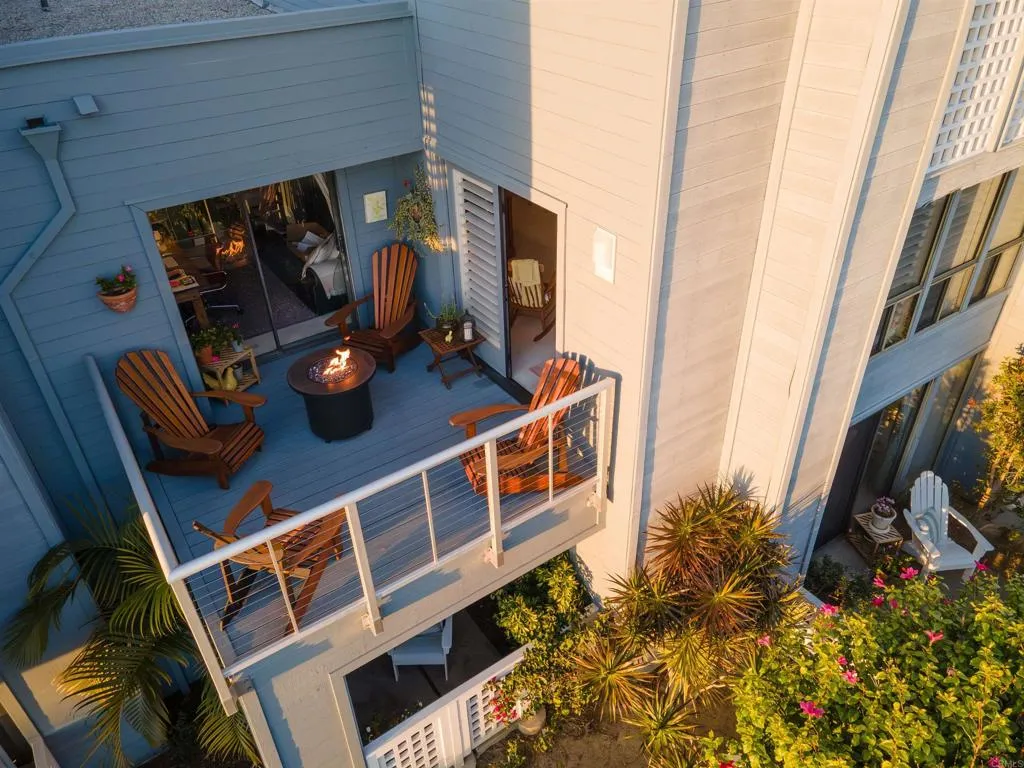 https://cdn.realtyfeed.com/cdn/127/306703408/a3c4ffd0c290a013724addeac39500c7.webp