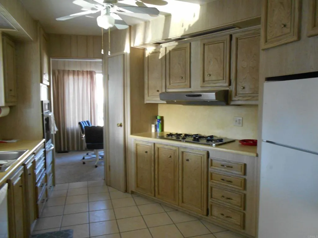 https://cdn.realtyfeed.com/cdn/127/306703469/8110af6688fbce922b178dfc5b84643b.webp