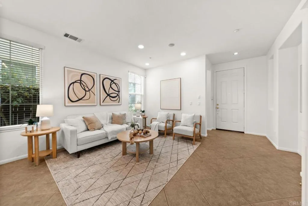 https://cdn.realtyfeed.com/cdn/127/306703475/46960466ccd080405f01db62c097bb13.webp