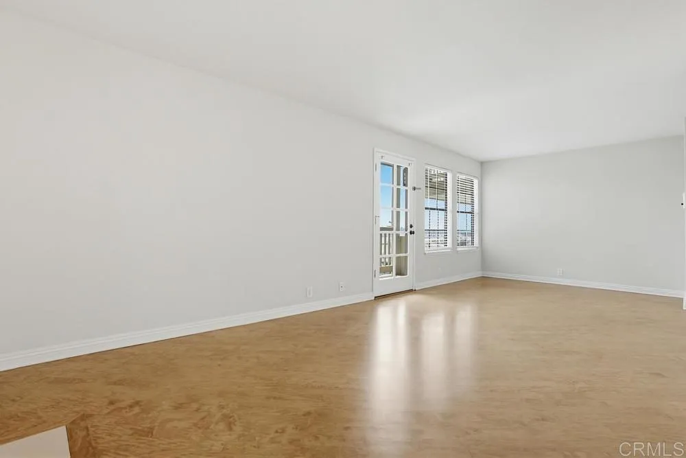 https://cdn.realtyfeed.com/cdn/127/306703492/640bd9b9d7e73a8e87b928256c9edd5a.webp