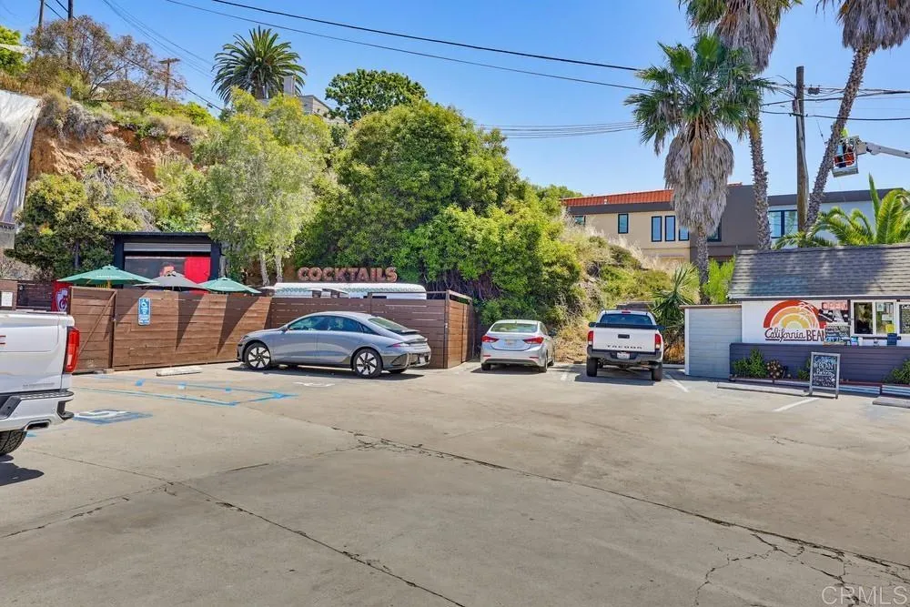 https://cdn.realtyfeed.com/cdn/127/306703492/66470b56d07f71d8403e71f8c3d7db1c.webp