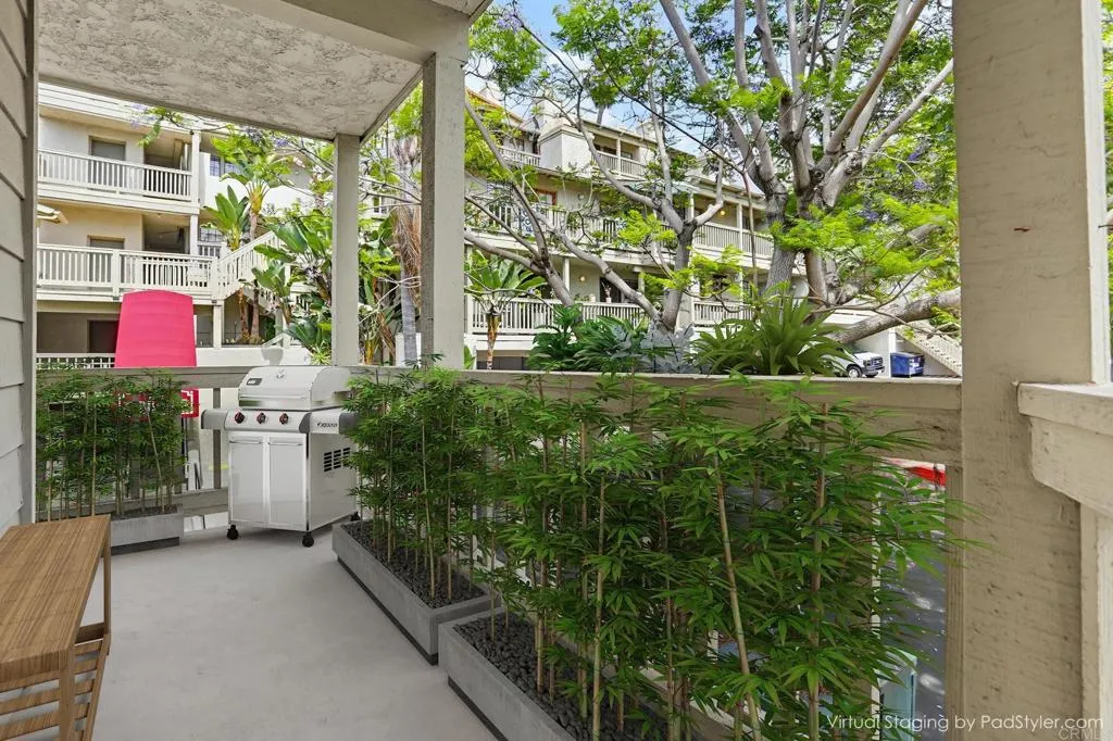 https://cdn.realtyfeed.com/cdn/127/306703492/a0acb679ba39088523b6b68cbfe7cc28.webp