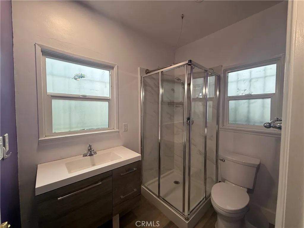 244 W 49th Street, Los Angeles, CA 90037 - Photo 5 of 34, Los Angeles, CA