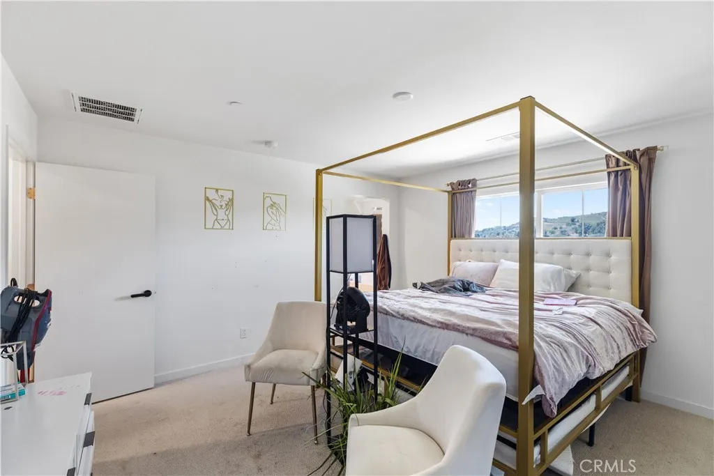 Photo #25: SW26033139 Listing: Photo #25