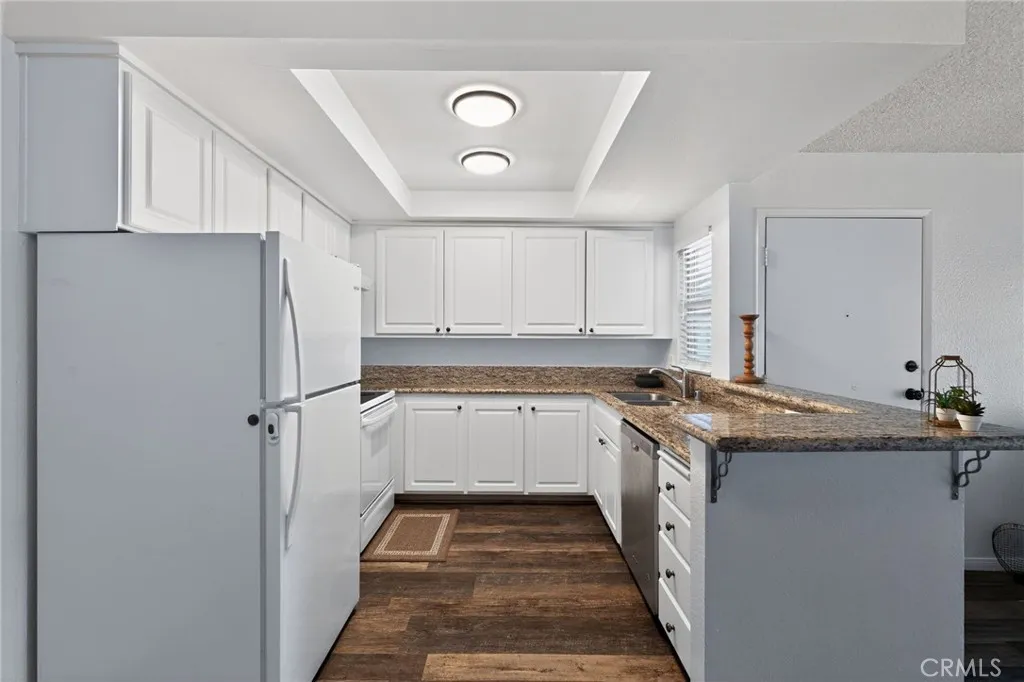 Photo #10: SB26090419 Listing: Photo #10