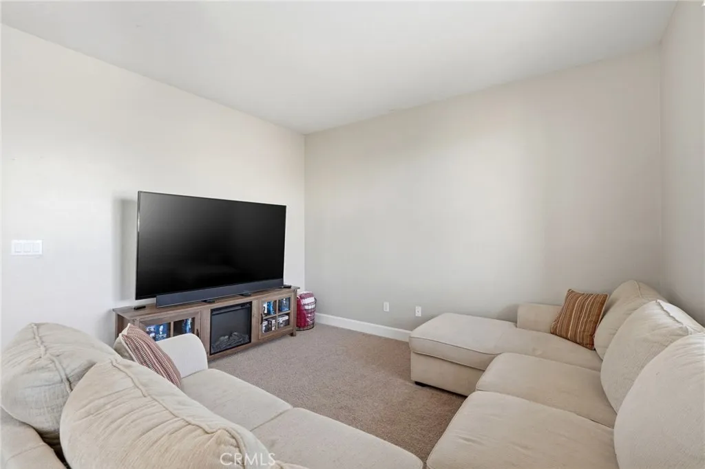 295 Johnson Court, Tulare, CA, 93274