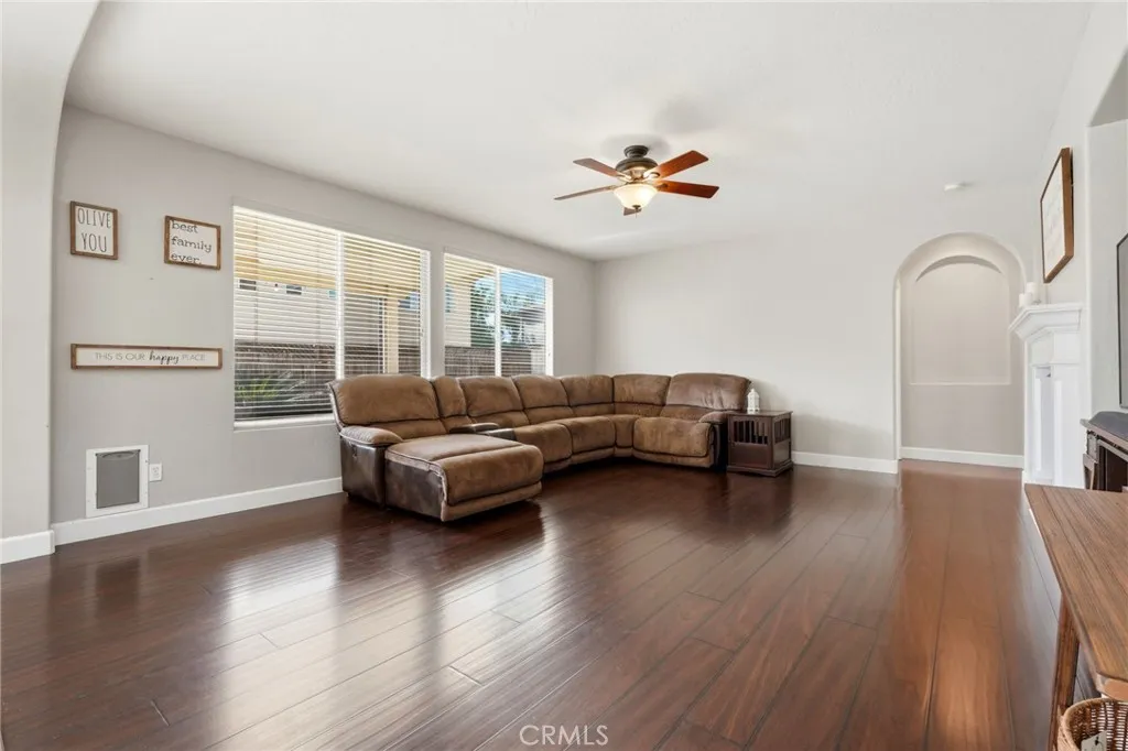 295 Johnson Court, Tulare, CA, 93274