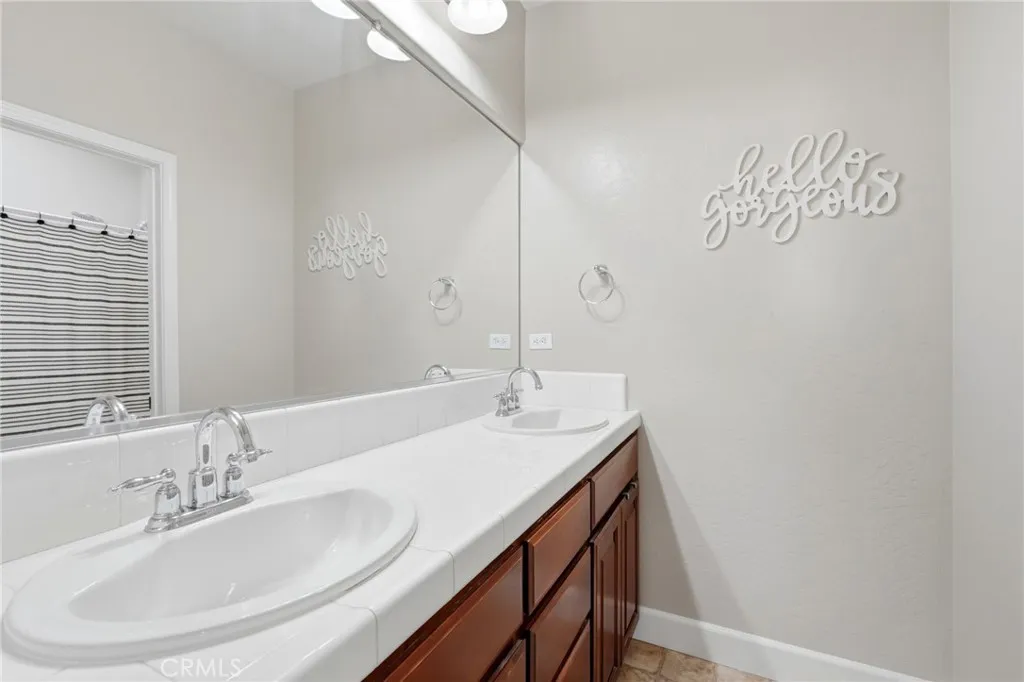 295 Johnson Court, Tulare, CA, 93274