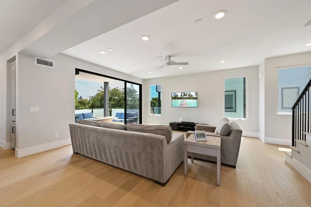 Photo #3: NDP2604021 Listing: Photo #3