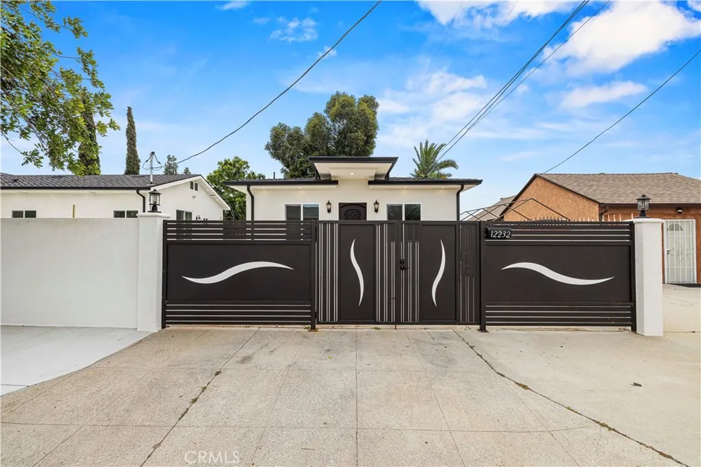 8149 Saint Clair, North Hollywood, CA, 91605
