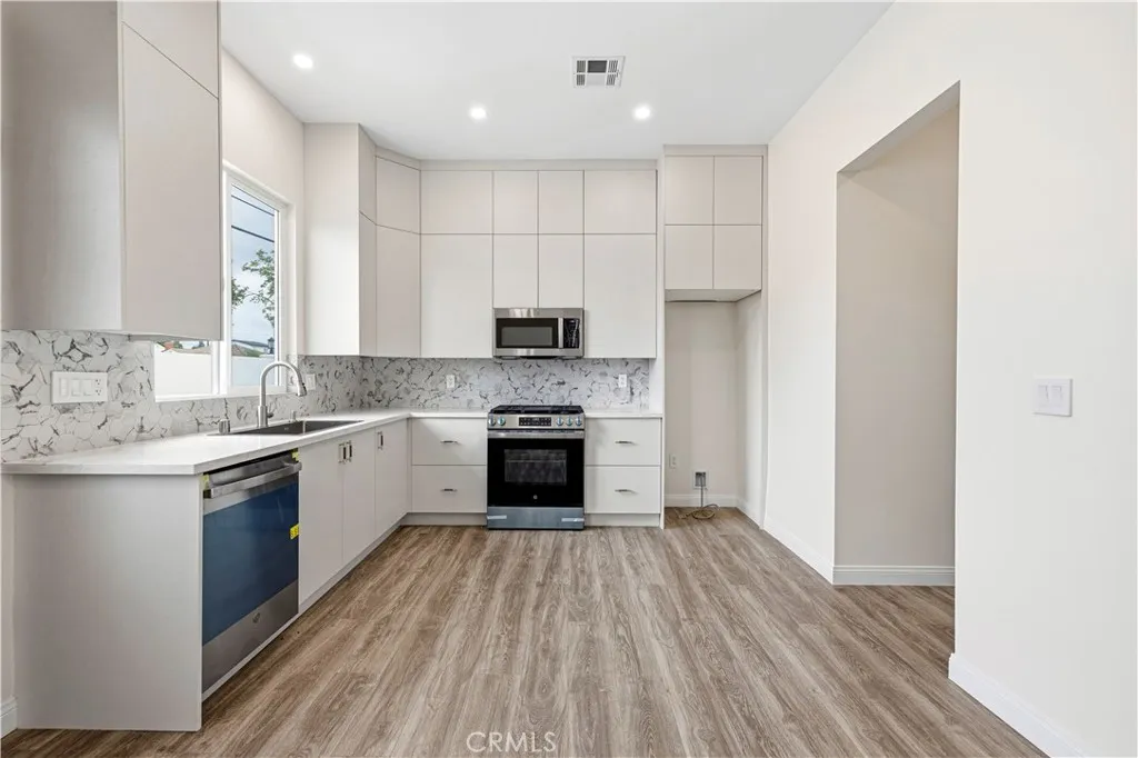 8149 Saint Clair, North Hollywood, CA, 91605