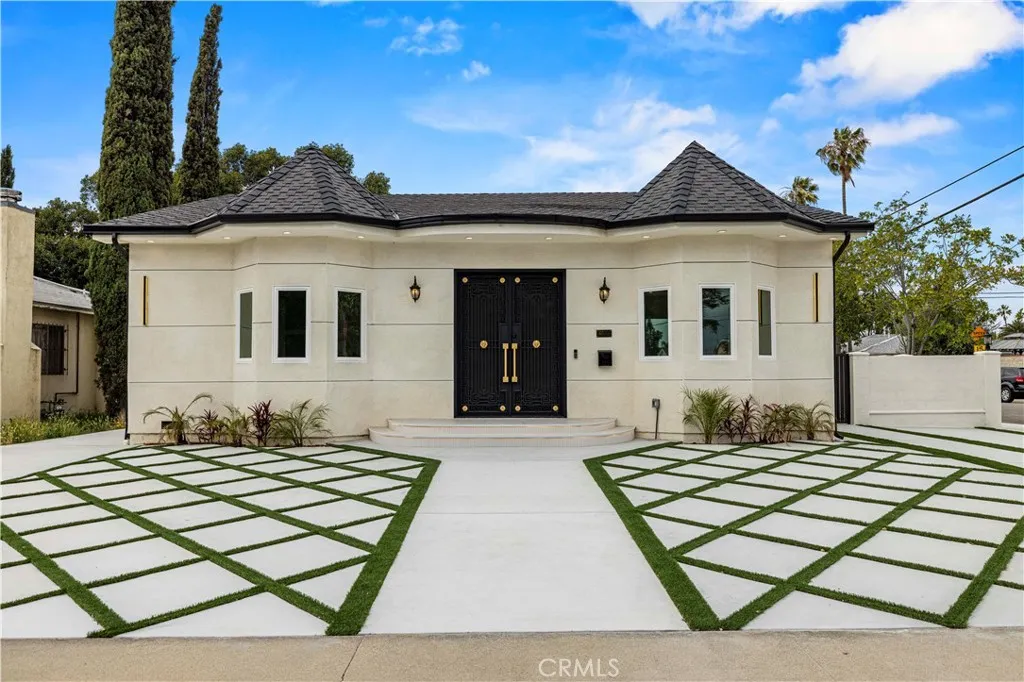 8149 Saint Clair, North Hollywood, CA, 91605