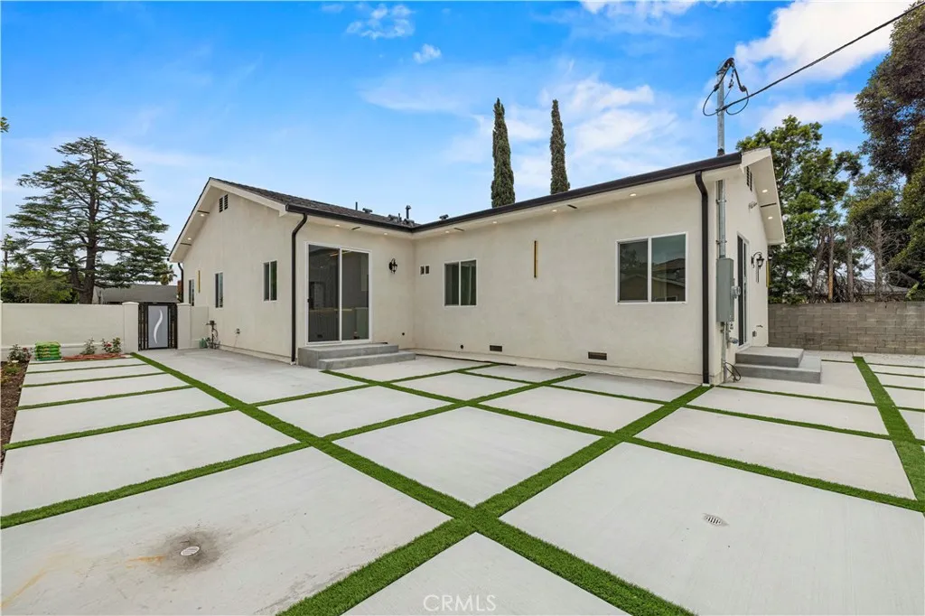8149 Saint Clair, North Hollywood, CA, 91605