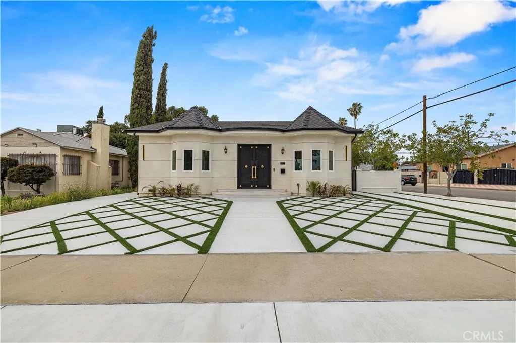 8149 Saint Clair, North Hollywood, CA, 91605