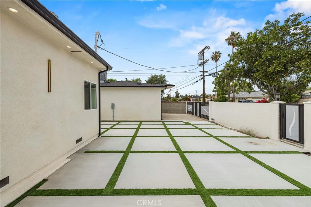 8149 Saint Clair, North Hollywood, CA, 91605