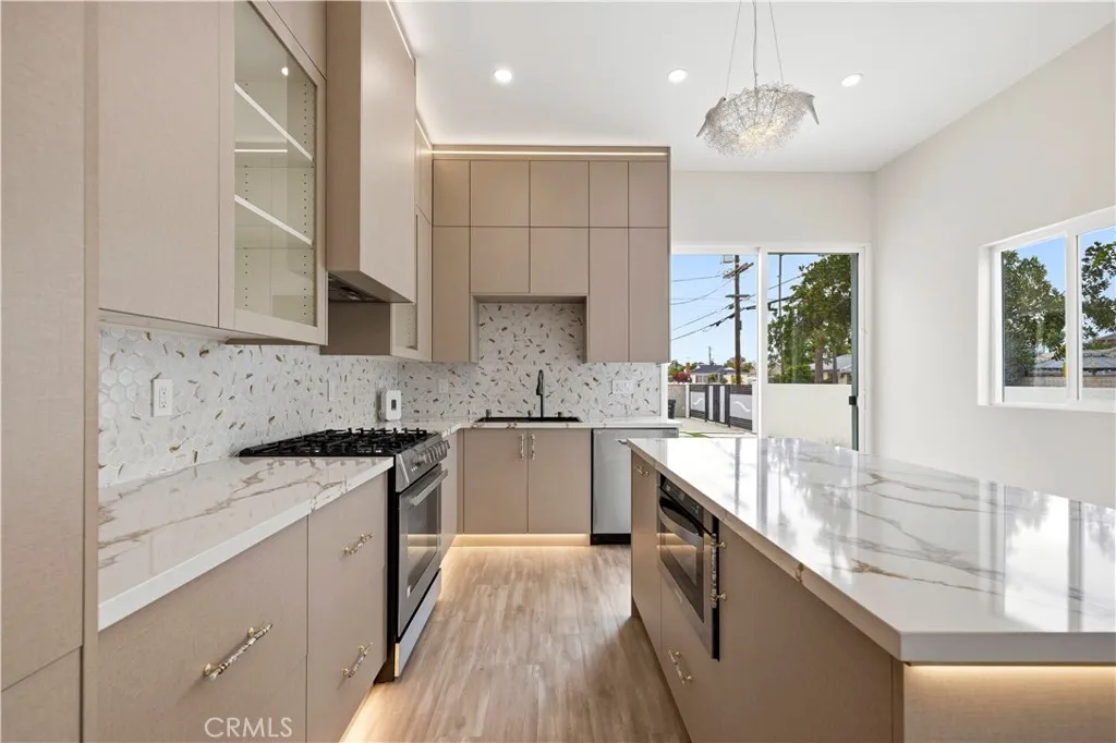 8149 Saint Clair, North Hollywood, CA, 91605